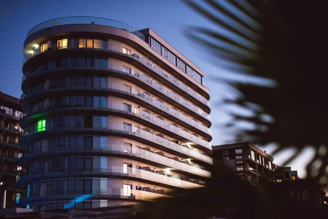 White Tower Mamaia Prestige Apartments 外观 照片