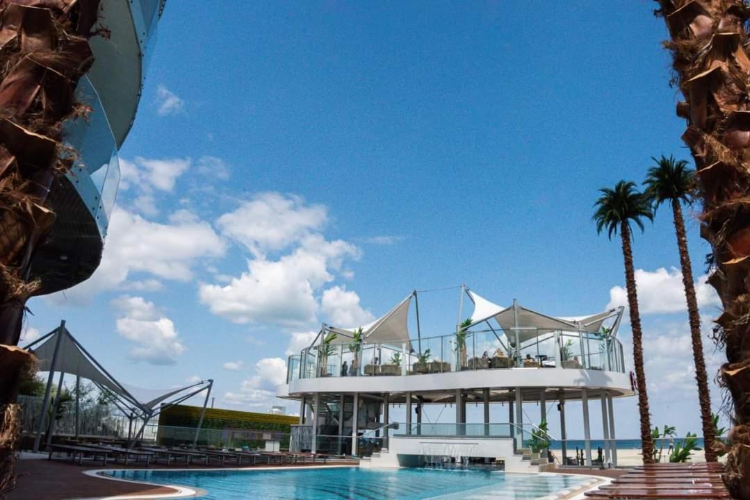 White Tower Mamaia Prestige Apartments 外观 照片