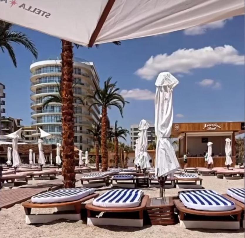 White Tower Mamaia Prestige Apartments 外观 照片