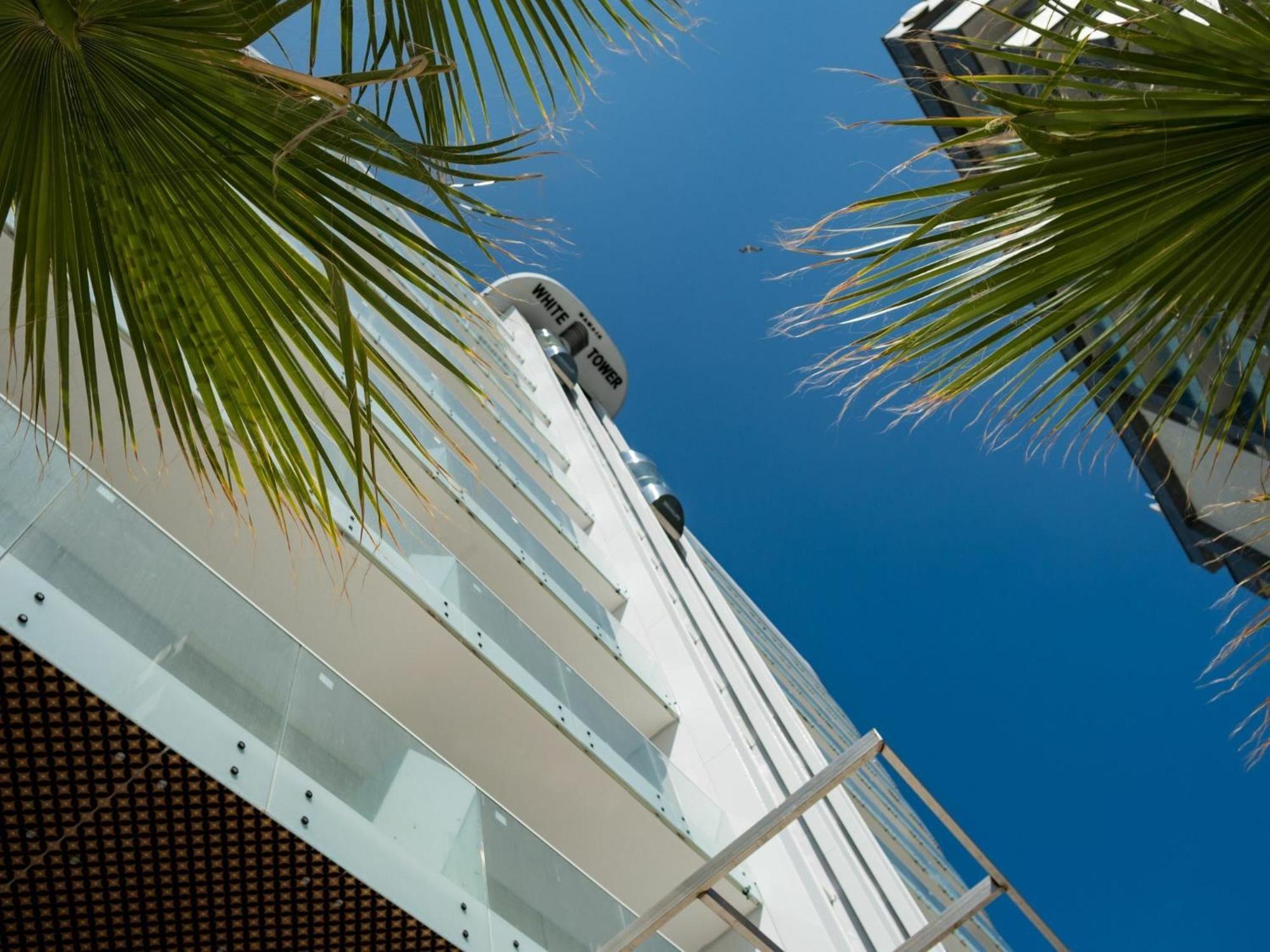 White Tower Mamaia Prestige Apartments 外观 照片