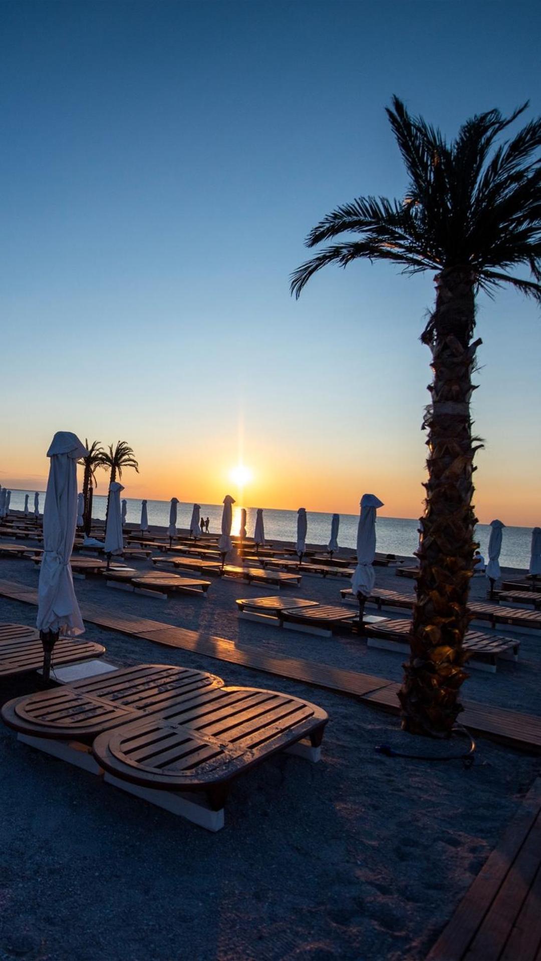 White Tower Mamaia Prestige Apartments 外观 照片