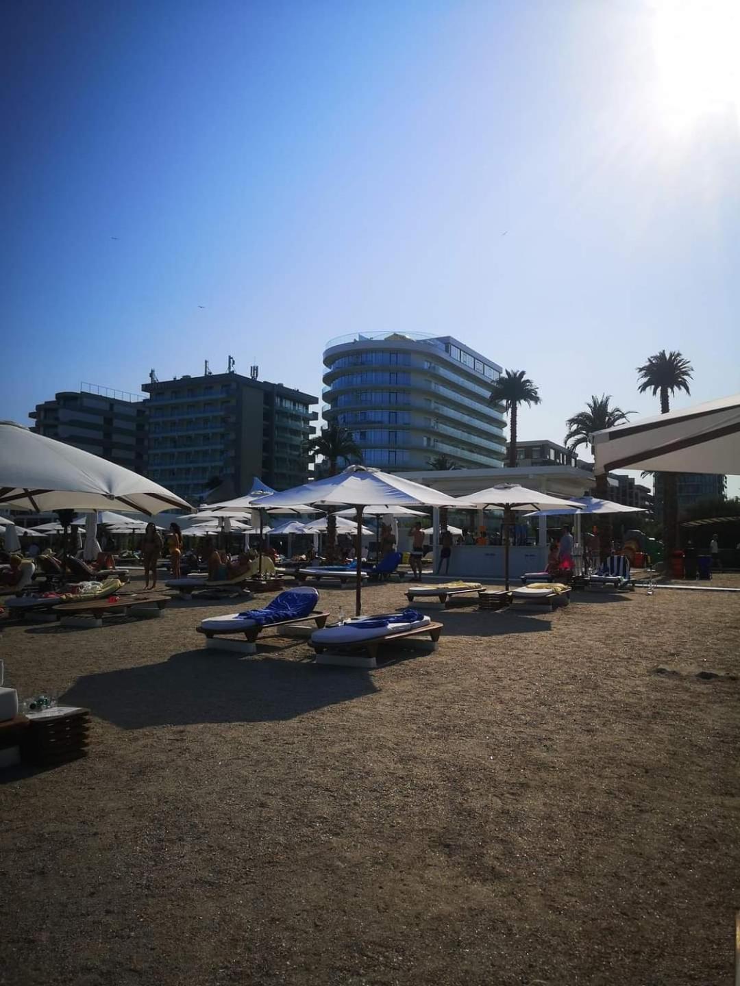 White Tower Mamaia Prestige Apartments 外观 照片
