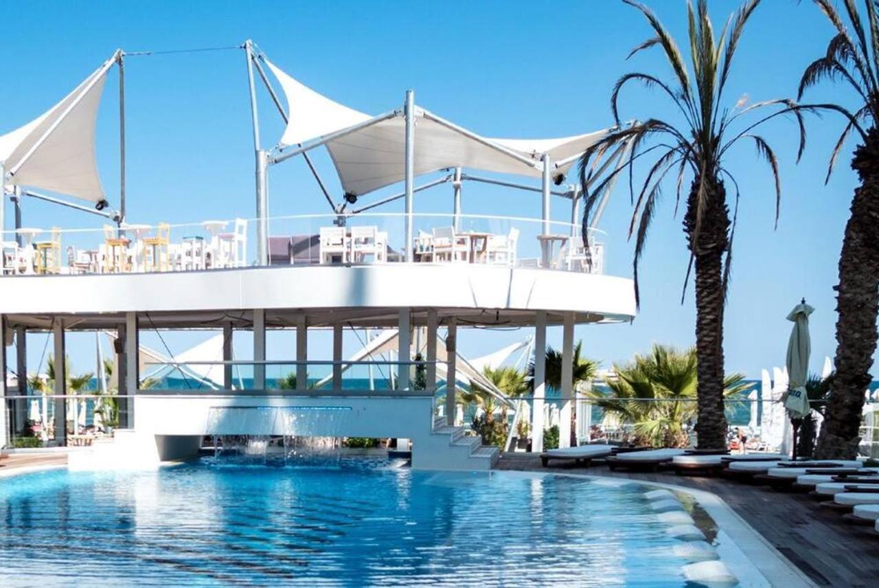 White Tower Mamaia Prestige Apartments 客房 照片
