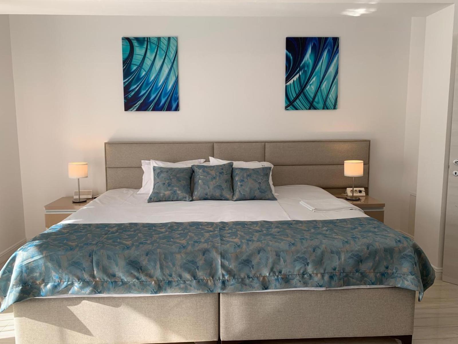 White Tower Mamaia Prestige Apartments 外观 照片